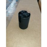 E-14 Egyrészes sima foglalat, műanyag, fekete, fehér