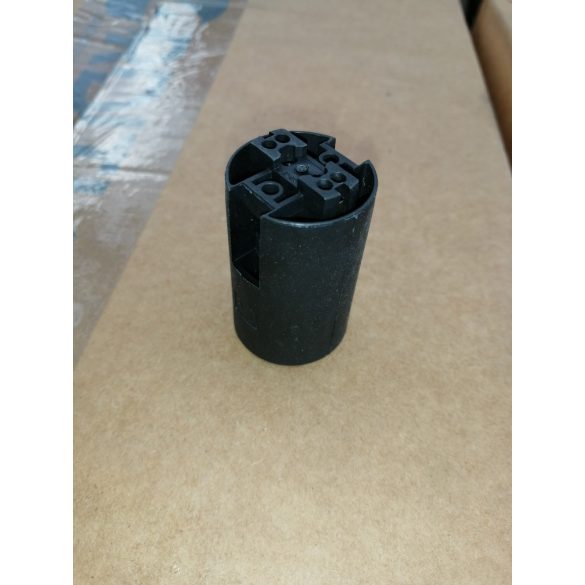 E-14 Egyrészes sima foglalat, műanyag, fekete, fehér