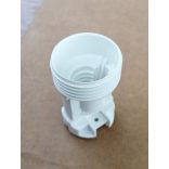 Vossloh-Schwabe E-14 Egyrészes csillár foglalat keskeny, műanyag, fehér